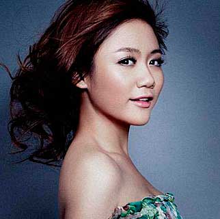 Anh Mang Theo Mùa Xuân