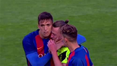 Thắng 12-0, Barca B khiến đối thủ ngừng hoạt động ở giải Tây Ban Nha