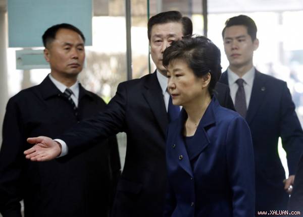 Tòa án Hàn Quốc xem xét lệnh bắt cựu tổng thống Park Geun-hye