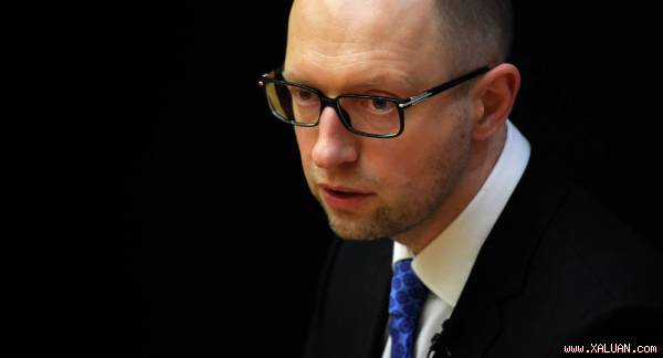 Cựu Thủ tướng Ukraine Yatsenyuk công khai thu nhập ‘khủng’