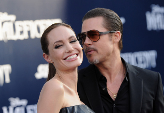 Angelina Jolie bớt làm phim để chăm con