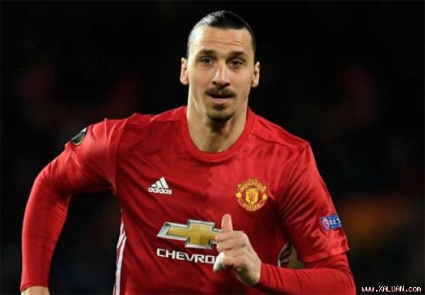 Ibrahimovic nói bóng gió về khả năng ở lại Man Utd