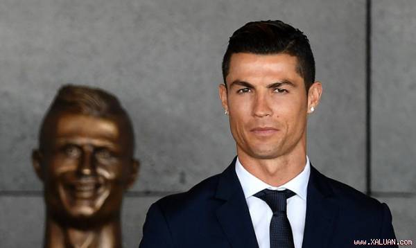 Ronaldo: ‘Tôi không phải kẻ đạo đức giả’