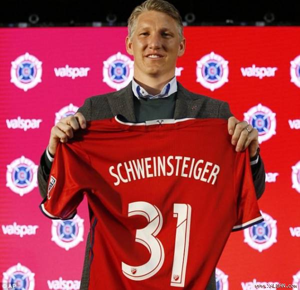 Schweinsteiger giật mình với câu hỏi ngô nghê của phóng viên Mỹ