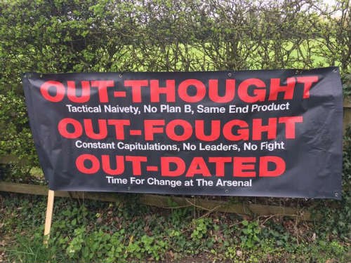 Muôn kiểu biểu tình cá»§a CÄV Arsenal đòi sa thải Wenger - Ảnh 10. Muôn kiểu biểu tình của CĐV Arsenal đòi sa thải Wenger