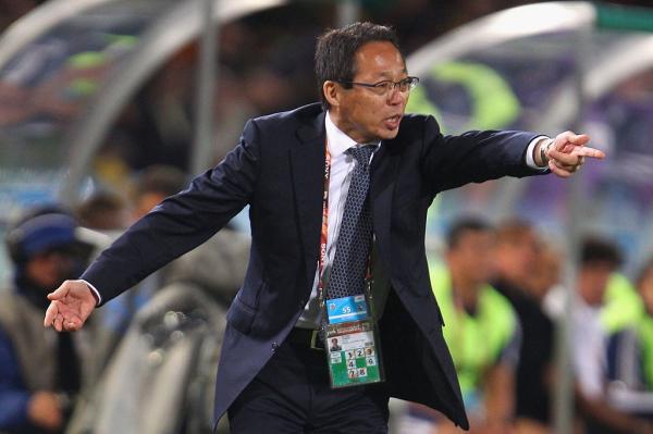 10 HLV danh tiếng có thể thay Kiatisak dẫn ĐT Thái Lan