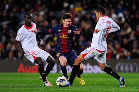 Messi làm khó đồng hương Sampaoli