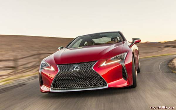 Lexus ước mơ sánh ngang xe sang Đức