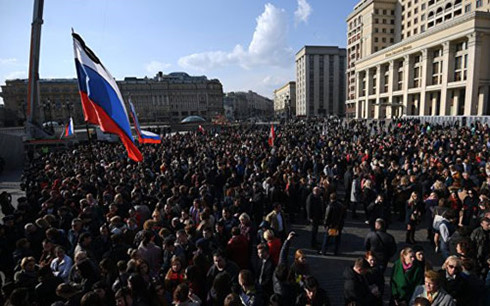 50.000 người tưởng niệm nạn nhân vụ đánh bom khủng bố tàu điện ngầm ở Nga