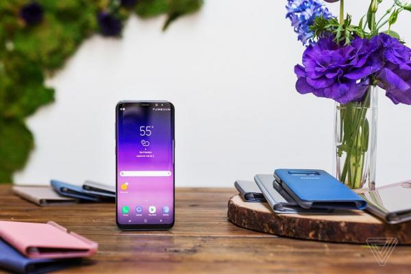 Galaxy S8 và giấc mơ thoát khỏi cái bóng của Apple